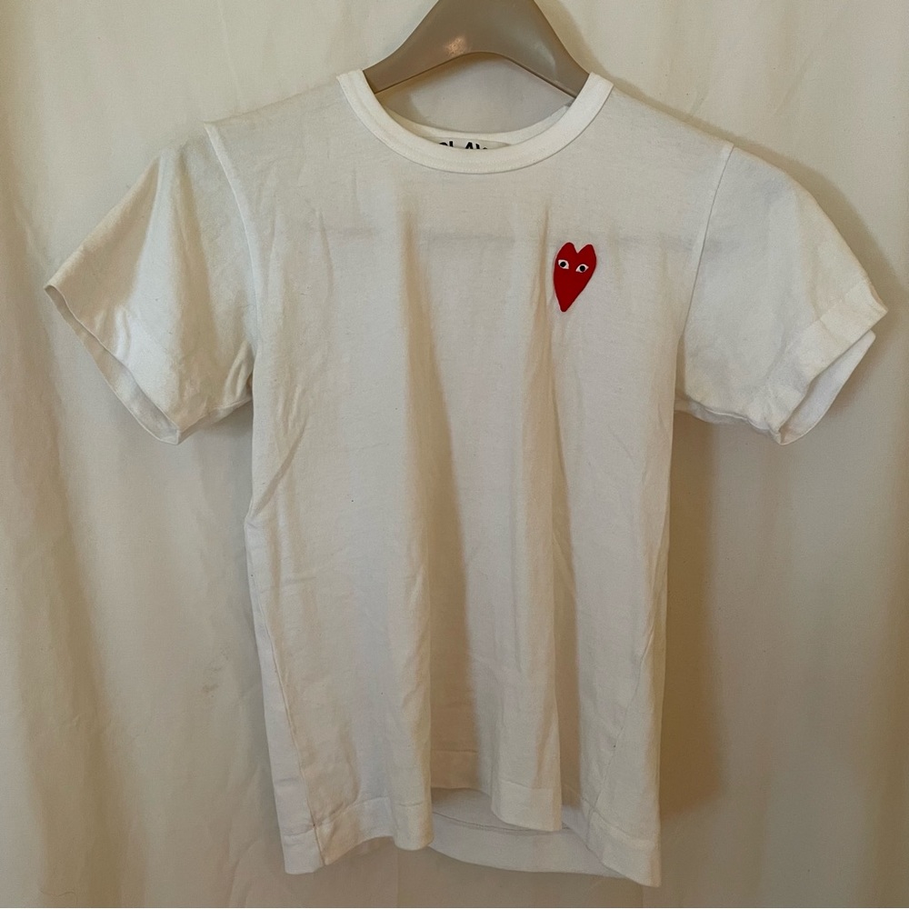 Comme de Garçons PLAY white heart t shirt